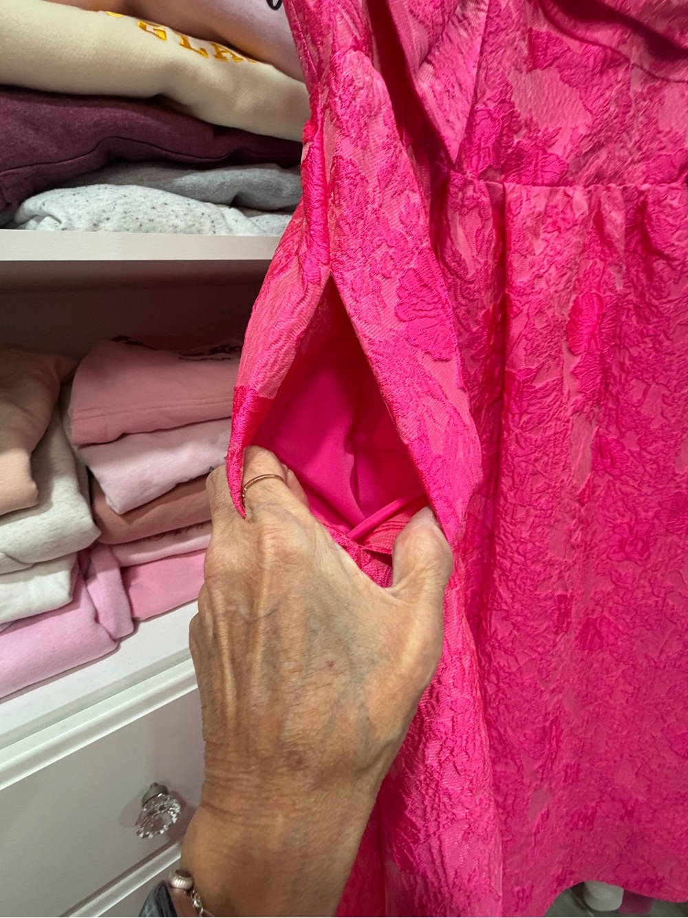 Lilly Pulitzer Hot Pink Bow-Front Party Dress, size 2, pockets, padded top. - Picture 5 of 7